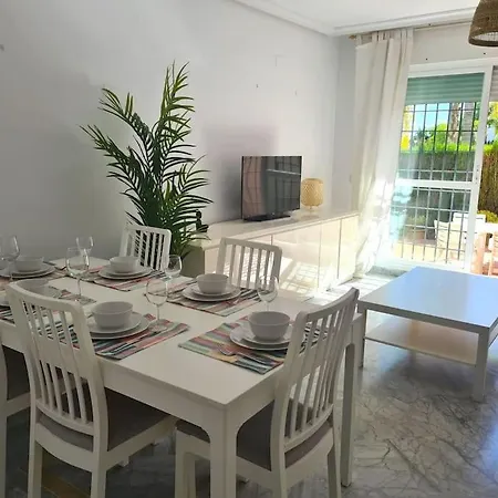 Ground Floor In شقة *